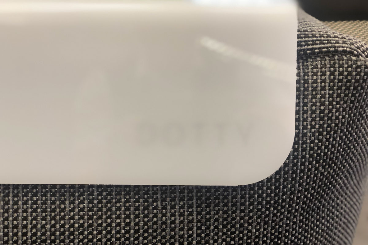 Dotty Fly Logogravur "DOTTY"